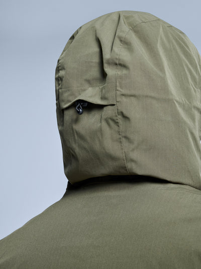 Elastische trekkoord in capuchon